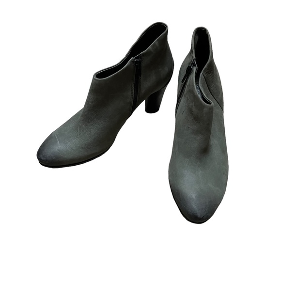 Ecco heels - Picture 2 of 3